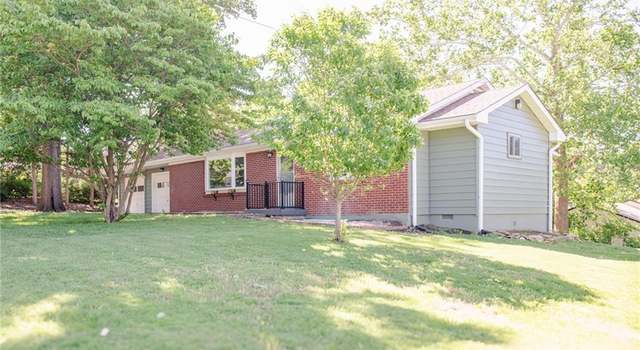 Photo of 205 NW 55th Ter, Kansas City, MO 64118