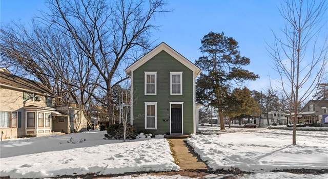 Photo of 846 Maine St, Lawrence, KS 66044