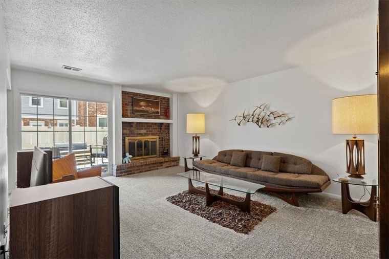 Photo of 10120 W 96th St Unit B Overland Park, KS 66212
