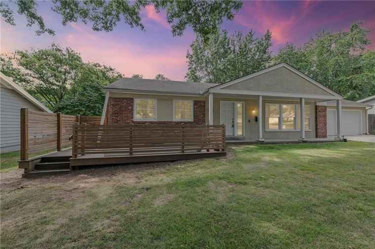 Photo of 6009 W 88th St Overland Park, KS 66207