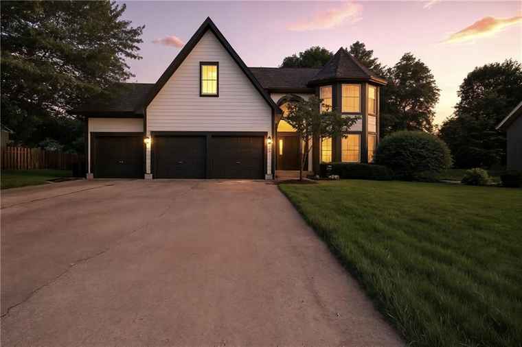 Photo of 14712 Woodward St Overland Park, KS 66223