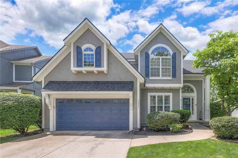 Photo of 13221 W 131st St Overland Park, KS 66213