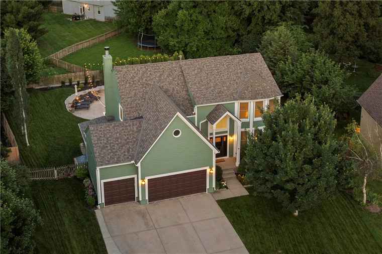 Photo of 14011 Goodman St Overland Park, KS 66223