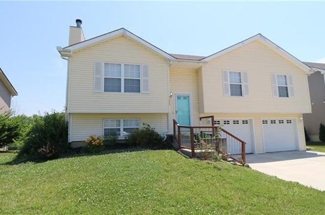4209 Garland Ave, Leavenworth, KS 66048 | MLS# 2329235 ...