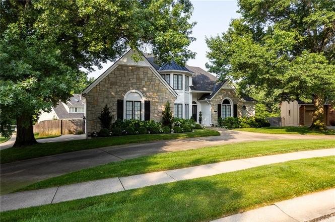 nao✕4 6146 Janes Ave, Downers Grove, IL 60516 | Redfin