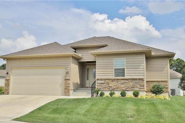 2202 Sw 9 St Blue Springs Mo 64015 3 Beds 2 Baths