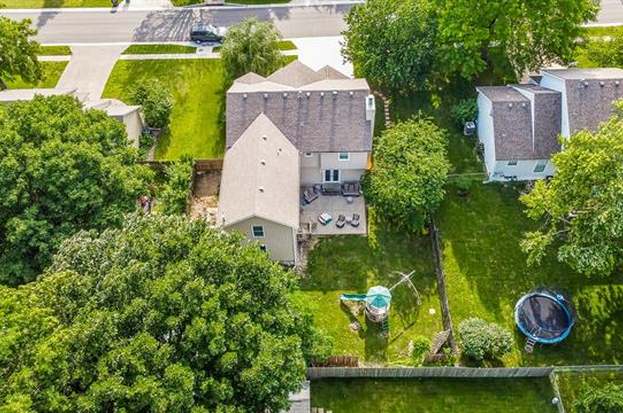 6323 Charlotte St, Shawnee, KS 66216 | MLS# 2388157 | Redfin