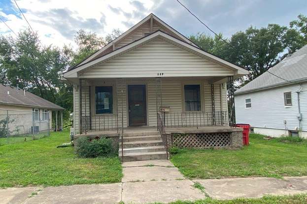 1425 South St, Lexington, MO 64067 | MLS# 2459081 | Redfin