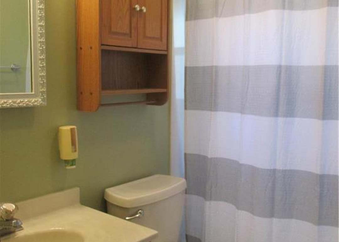 521 NW 87th Ter, Kansas City, MO 64155
