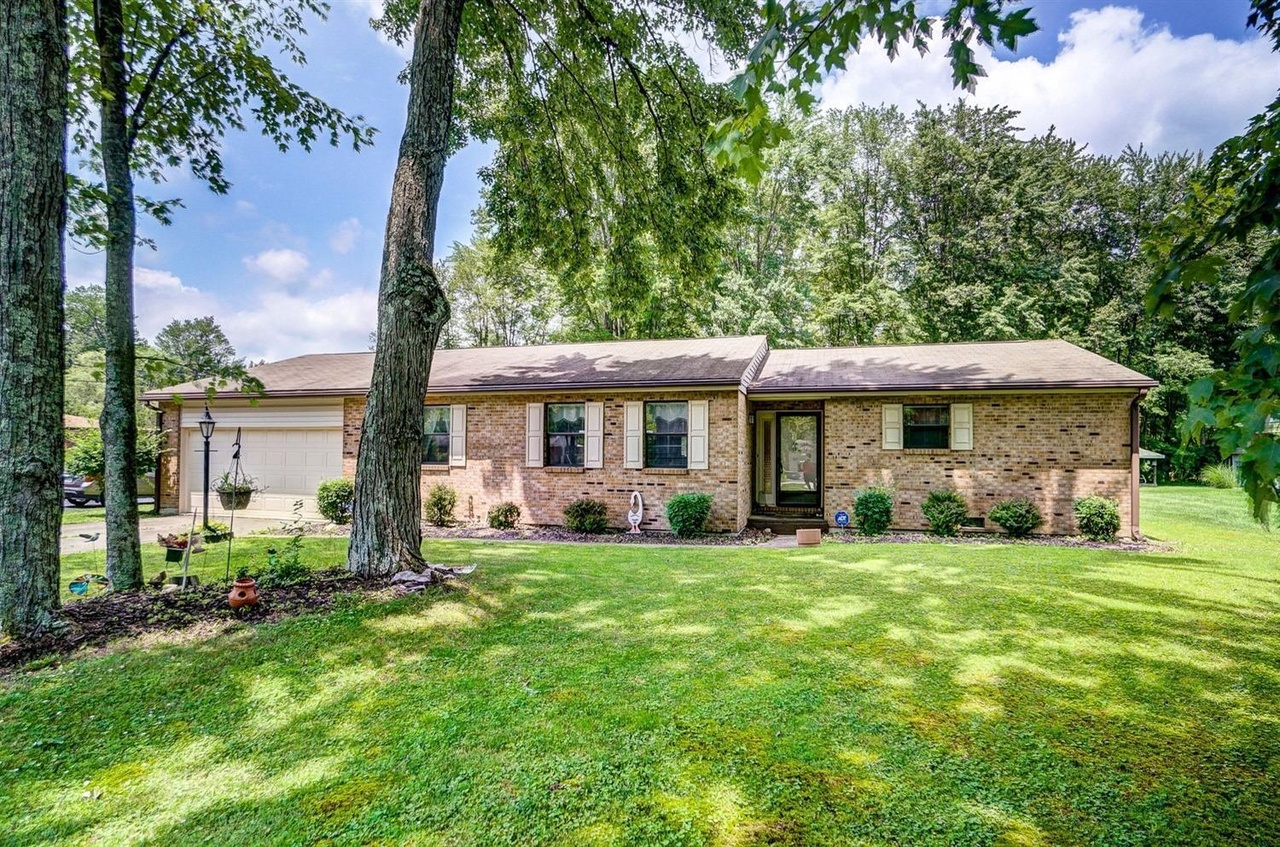 1222 Teakwood Dr, Miami Twp, OH 45150 MLS 1625908 Redfin