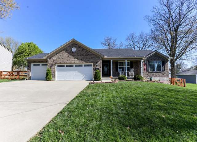 Property at 676 Smiley Ave, Springdale, OH 45246, 3 beds, 3 baths