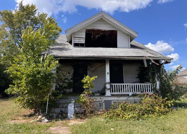 Property at 153 N Garland Ave, Dayton, OH 45403, 2 beds, 1 bath