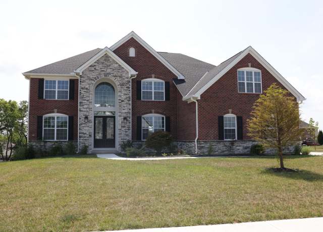 Property at 8848 Oakcrest Way, West Chester, OH 45069, 6 beds, 5 baths