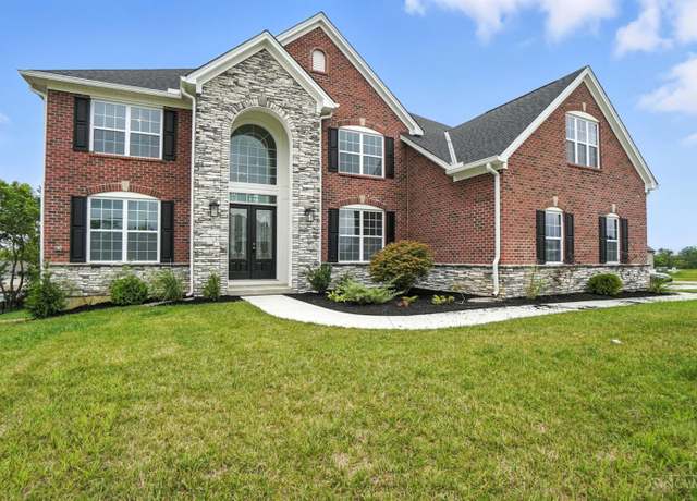 Property at 8848 Oakcrest Way, West Chester, OH 45069, 6 beds, 5 baths