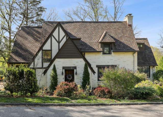 Property at 3725 Dogwood Ln, Columbia Twp, OH 45213, 3 beds, 3.5 baths