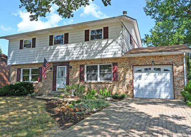 Property at 1450 Tonopah Dr, Anderson Twp, OH 45255, 4 beds, 2.5 baths