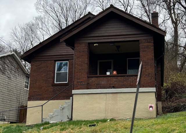 Property at 3541 Vinecrest Pl, Cincinnati, OH 45220, 2 beds, 1 bath