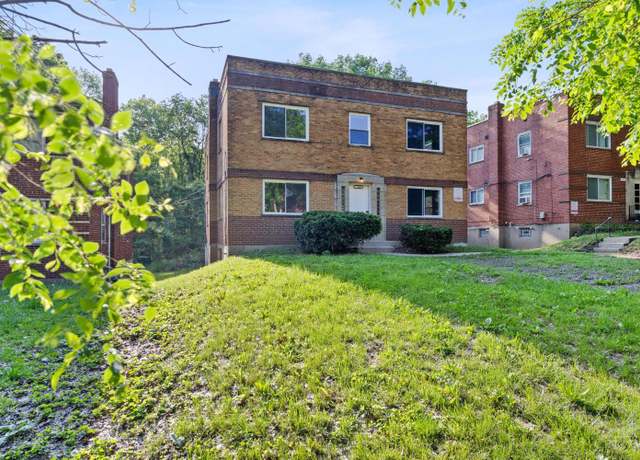 Property at 7100 Eastlawn Dr, Cincinnati, OH 45237, 4 beds, 4 baths