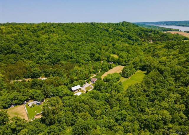 Property at 307 Bear Creek Dr, Felicity, OH 45120, 4 beds, 2.5 baths