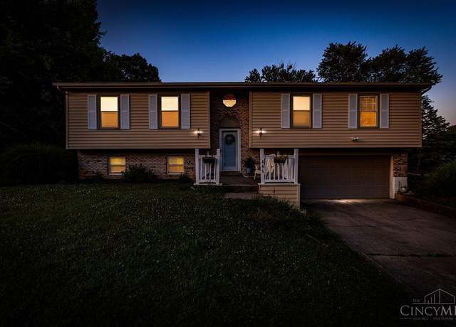 Property at 446 Emerald Woods Dr, Oxford, OH 45056, 4 beds, 2.5 baths