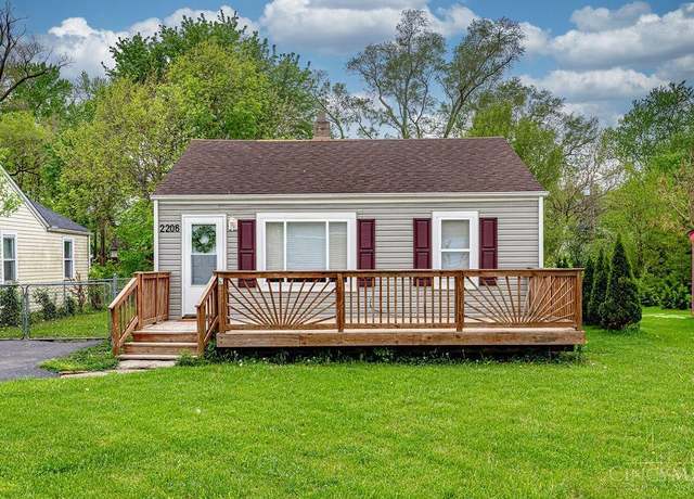 Property at 2206 Hawthorne St, Middletown, OH 45042, 3 beds, 1 bath