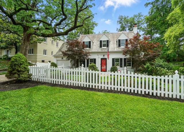Property at 3135 Portsmouth Ave, Cincinnati, OH 45208, 3 beds, 3 baths