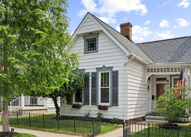 Property at 141 Vine St, Chillicothe, OH 45601, 2 beds, 1 bath