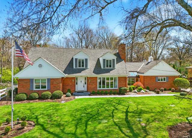 Property at 7980 Glenbrook Ct, Springfield Twp., OH 45224, 4 beds, 3.5 baths