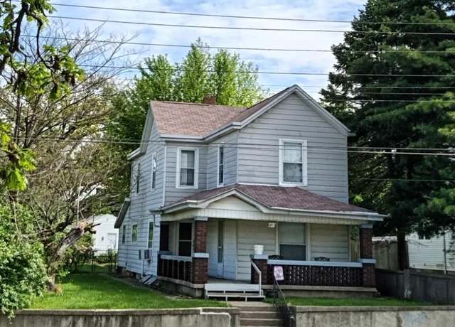 Property at 1313 Woodlawn Ave, Middletown, OH 45044, 4 beds, 2 baths
