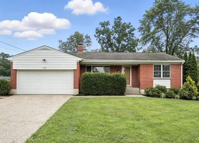 Property at 3973 E Kemper Rd, Sharonville, OH 45241, 3 beds, 2 baths