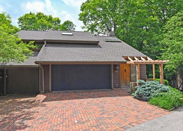 Property at 11 Spring Hill Dr, Mariemont, OH 45227, 2 beds, 2.5 baths