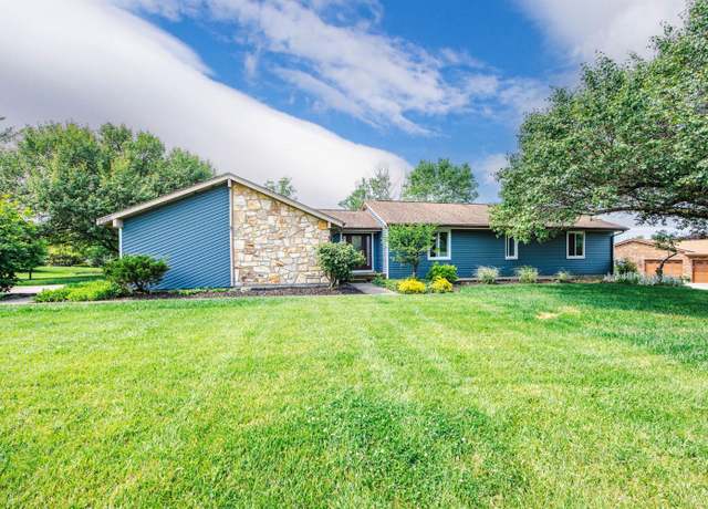 Property at 2986 Triplecrown Dr, Miami Twp, OH 45052, 3 beds, 2 baths