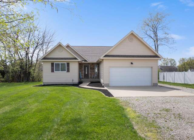 Property at 636 Waynoka Dr, Jackson Twp, OH 45171, 4 beds, 3 baths
