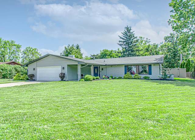 Property at 8052 Paragon Rd, Washington Twp, OH 45458, 3 beds, 2.5 baths