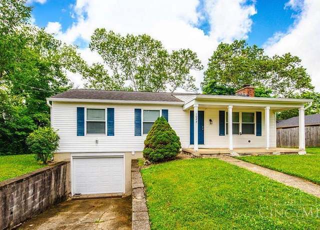 Property at 1024 Arrowhead Dr, Oxford, OH 45056, 3 beds, 2.5 baths