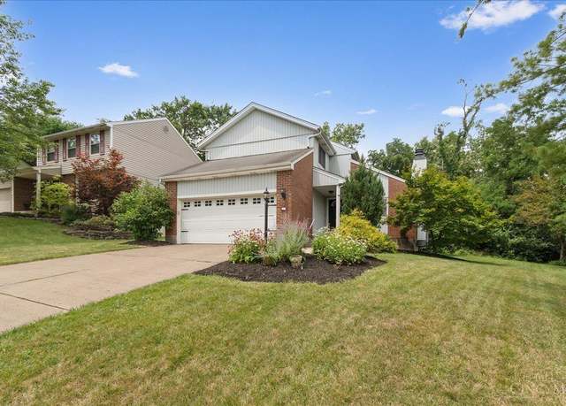 Property at 53 Orchard Knoll Dr, Reading, OH 45215, 3 beds, 2.5 baths