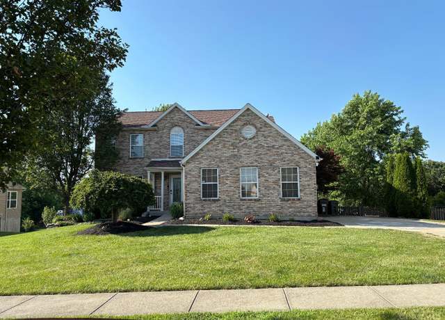 Property at 742 Miami Way Dr, Hamilton, OH 45013, 5 beds, 5 baths