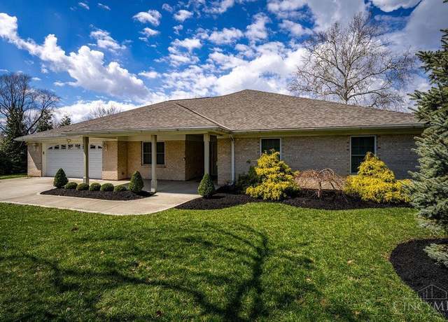 Property at 120 Arcadia Dr, Middletown, OH 45042, 3 beds, 2.5 baths