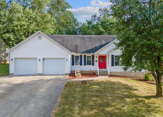 Property at 129 Vaughn Ave, Hillsboro, OH 45133, 3 beds, 2 baths