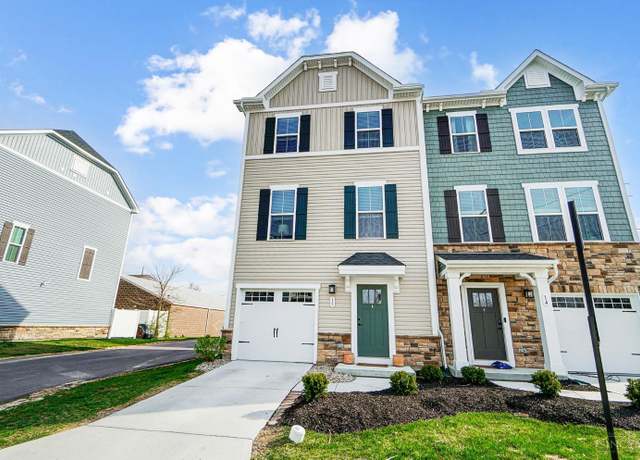 Property at 15 Wentworth Ln, Deer Park, OH 45236, 3 beds, 2.5 baths