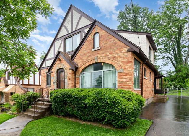 Property at 5053 Casa Loma Blvd, Green Twp, OH 45238, 4 beds, 2 baths