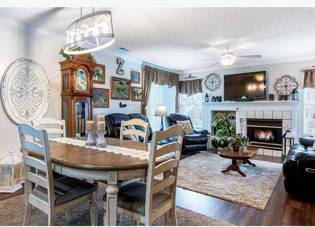 Property at 1503 Commons Dr, Miamisburg, OH 45342, 2 beds, 2 baths