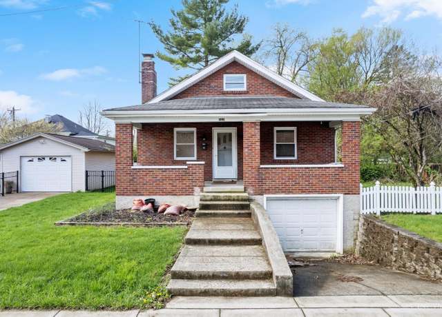 Property at 327 Gay St, Williamsburg, OH 45176, 3 beds, 1.5 baths