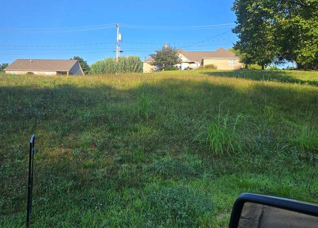Property at 5 Kerry Ct, Hamilton, OH 45013