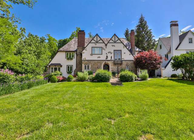 Property at 3075 Victoria Ave, Cincinnati, OH 45208, 5 beds, 5.5 baths