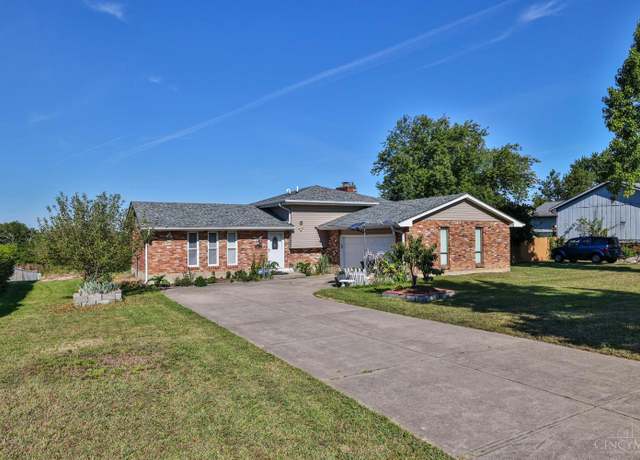 Property at 6077 Snowhill Dr, Liberty Twp, OH 45011, 3 beds, 2.5 baths