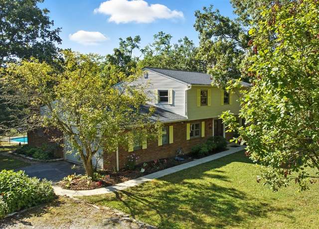 Property at 6807 Dawson Rd, Madeira, OH 45243, 5 beds, 2.5 baths