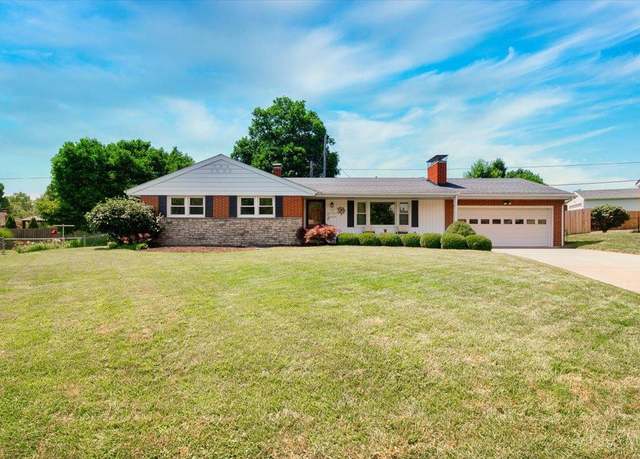 Property at 31 Nancy Ln, Hamilton, OH 45013, 3 beds, 2.5 baths