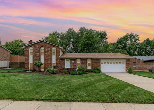 Property at 6179 Stonehill Dr, Fairfield, OH 45014, 3 beds, 2.5 baths