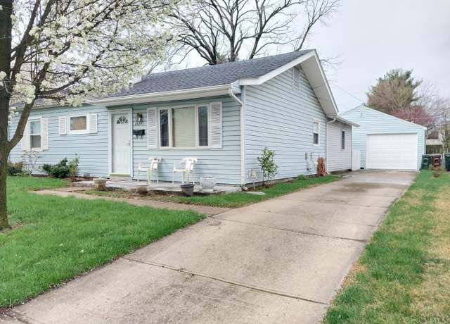 Property at 2025 Colton Dr, Kettering, OH 45439, 3 beds, 2 baths